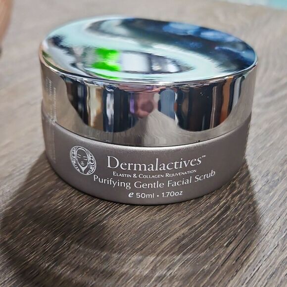 DERMALACTIVES Purifying Gentle Facial Scrub 50ml 1.7oz New Sealed Msrp $140 - Picture 2 of 8